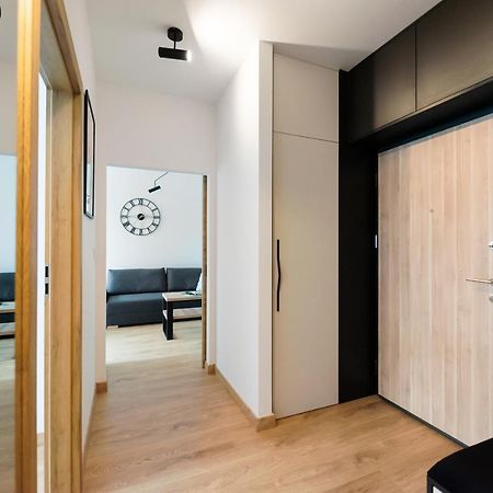 Wola Skwer Sunny Apartment Варшава Екстериор снимка
