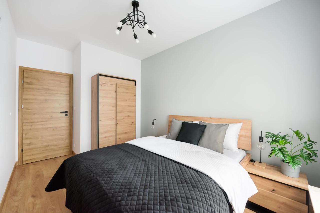 Wola Skwer Sunny Apartment Варшава Екстериор снимка