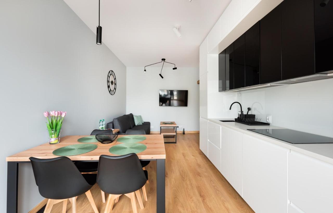 Wola Skwer Sunny Apartment Варшава Екстериор снимка