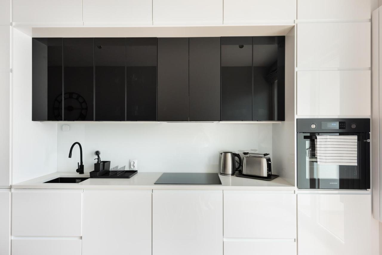 Wola Skwer Sunny Apartment Варшава Екстериор снимка